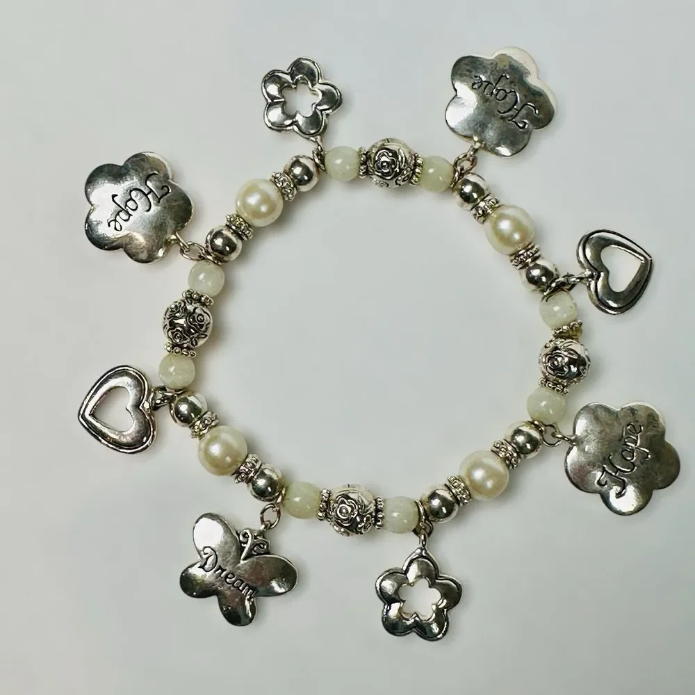 VTG Bracelet Charms Hope Dream Heart‎ Flower 6.5 Glass Faux Pearls Beads Stretch